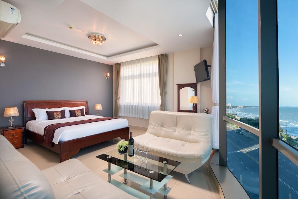 Corvin Hotel — 9