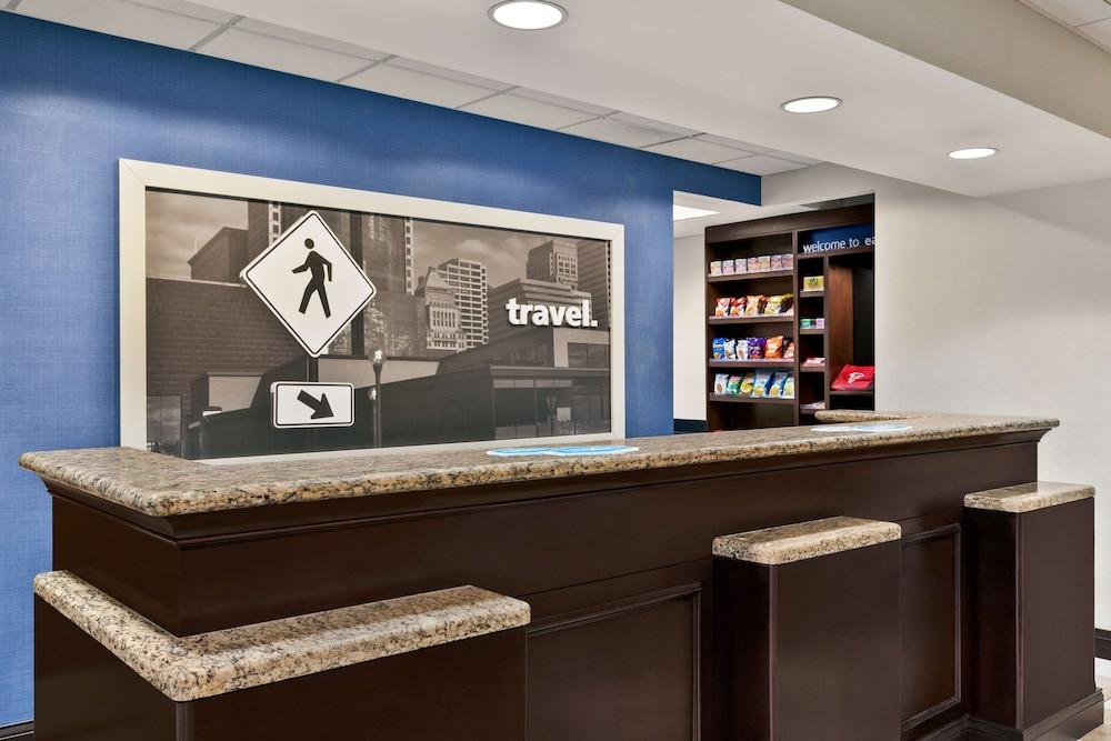 Hampton Inn & Suites Atlanta Airport West/Camp Creek Pkwy — 6