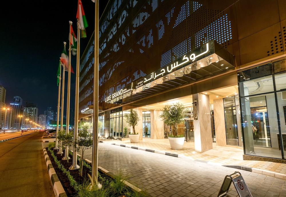Luxe Grand Hotel Apartments — 10