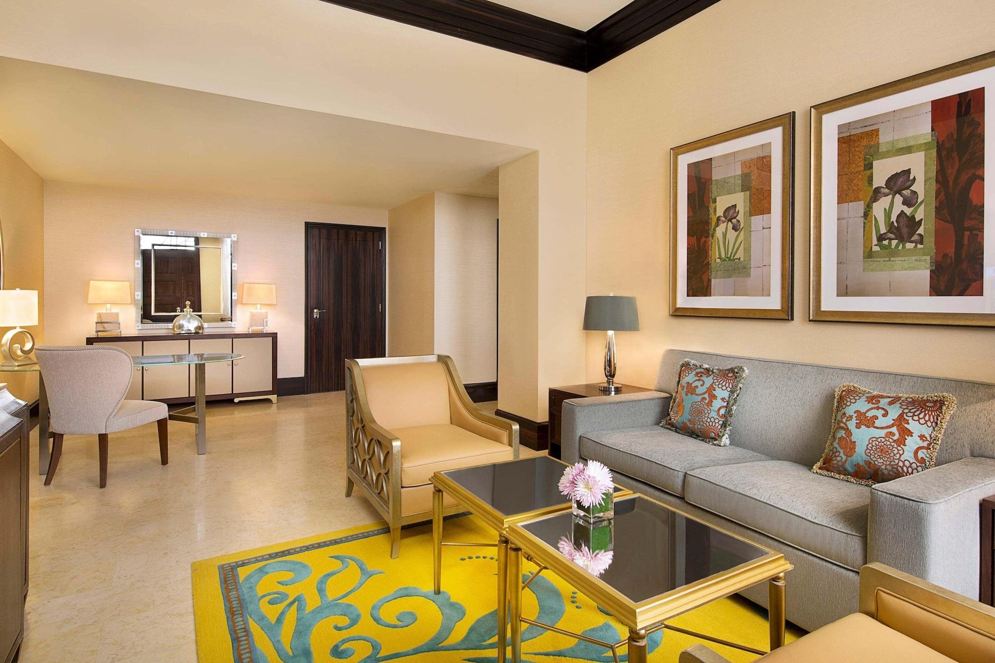 The Ritz Carlton Abu Dhabi Grand Canal — 5