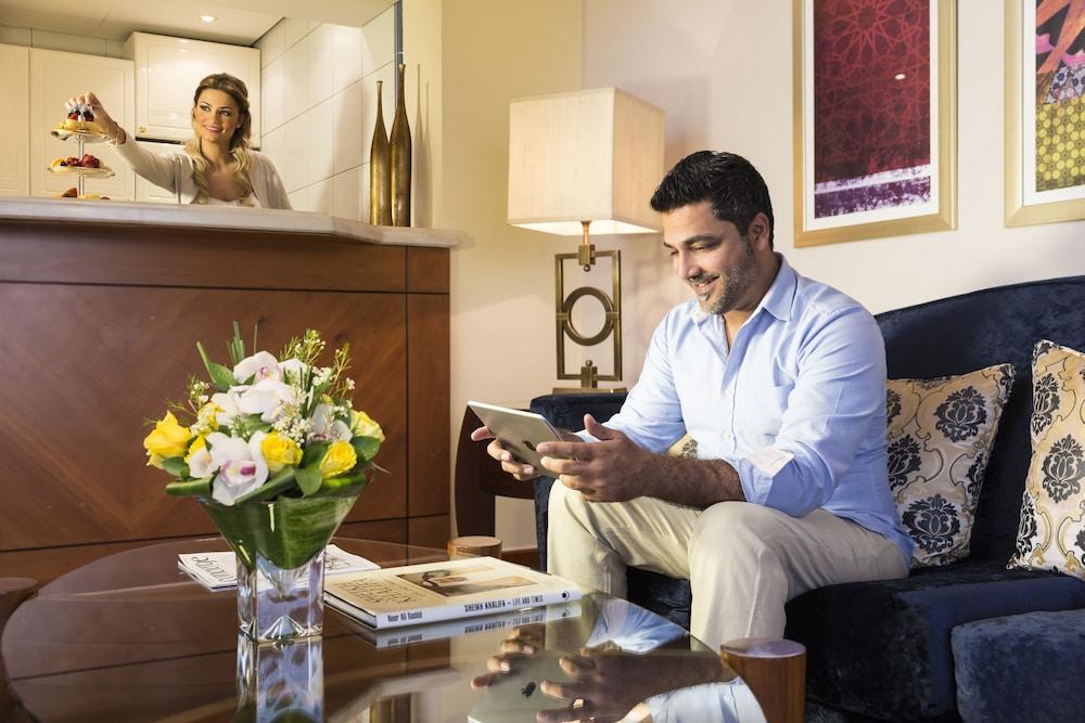 Erth Abu Dhabi — 10