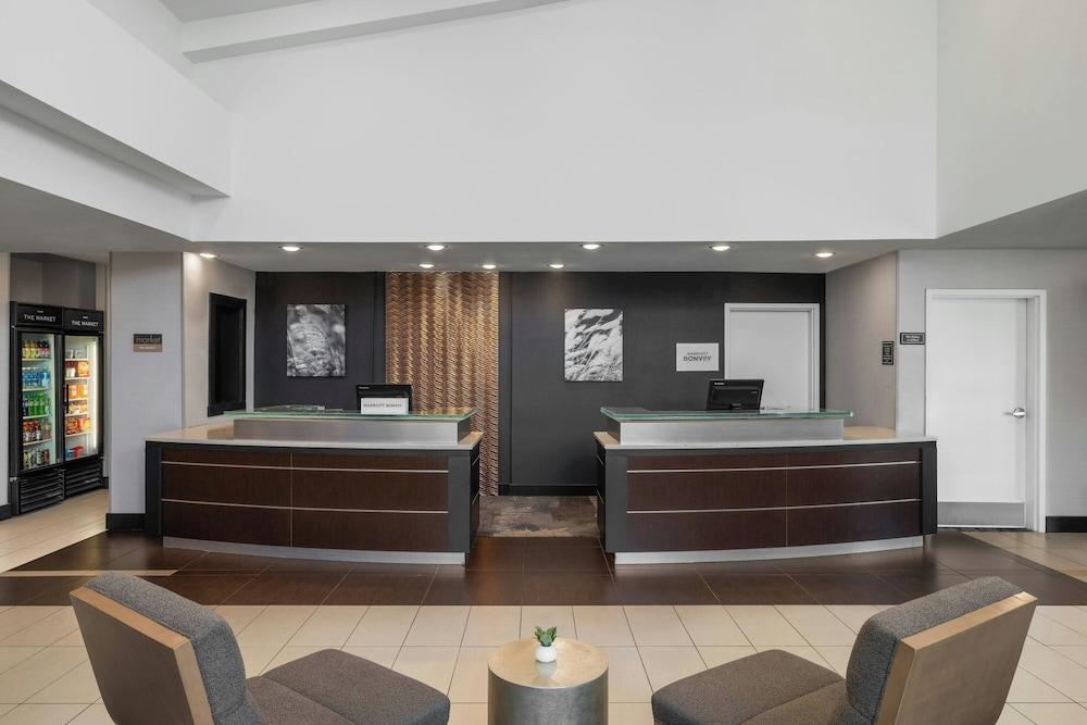 RESIDENCE INN CHAMPAIGN — 9