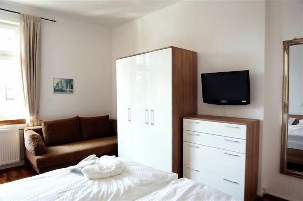 Gostilna Pri Katrci 847105 — 9