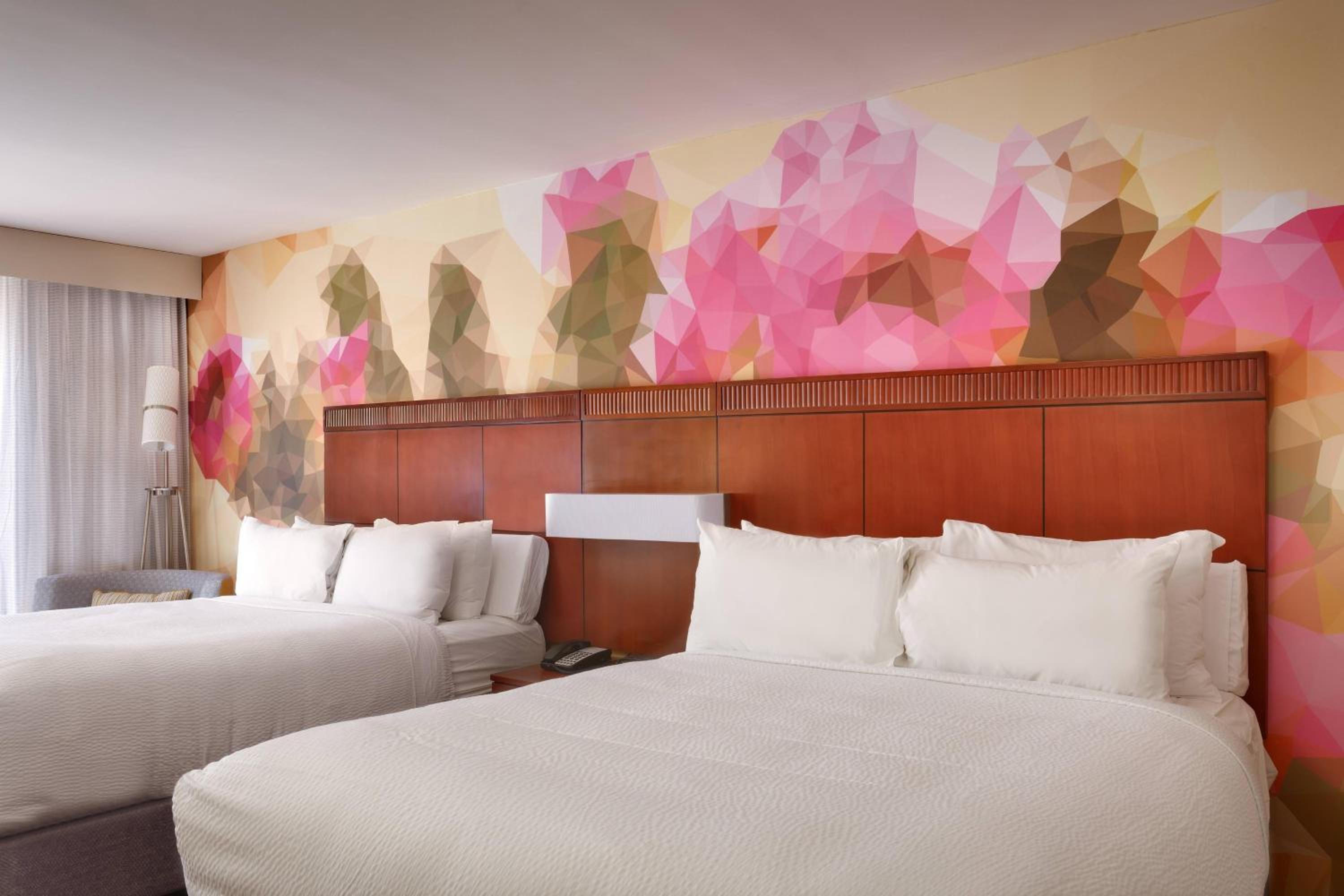 Courtyard by Marriott Albuquerque — 10
