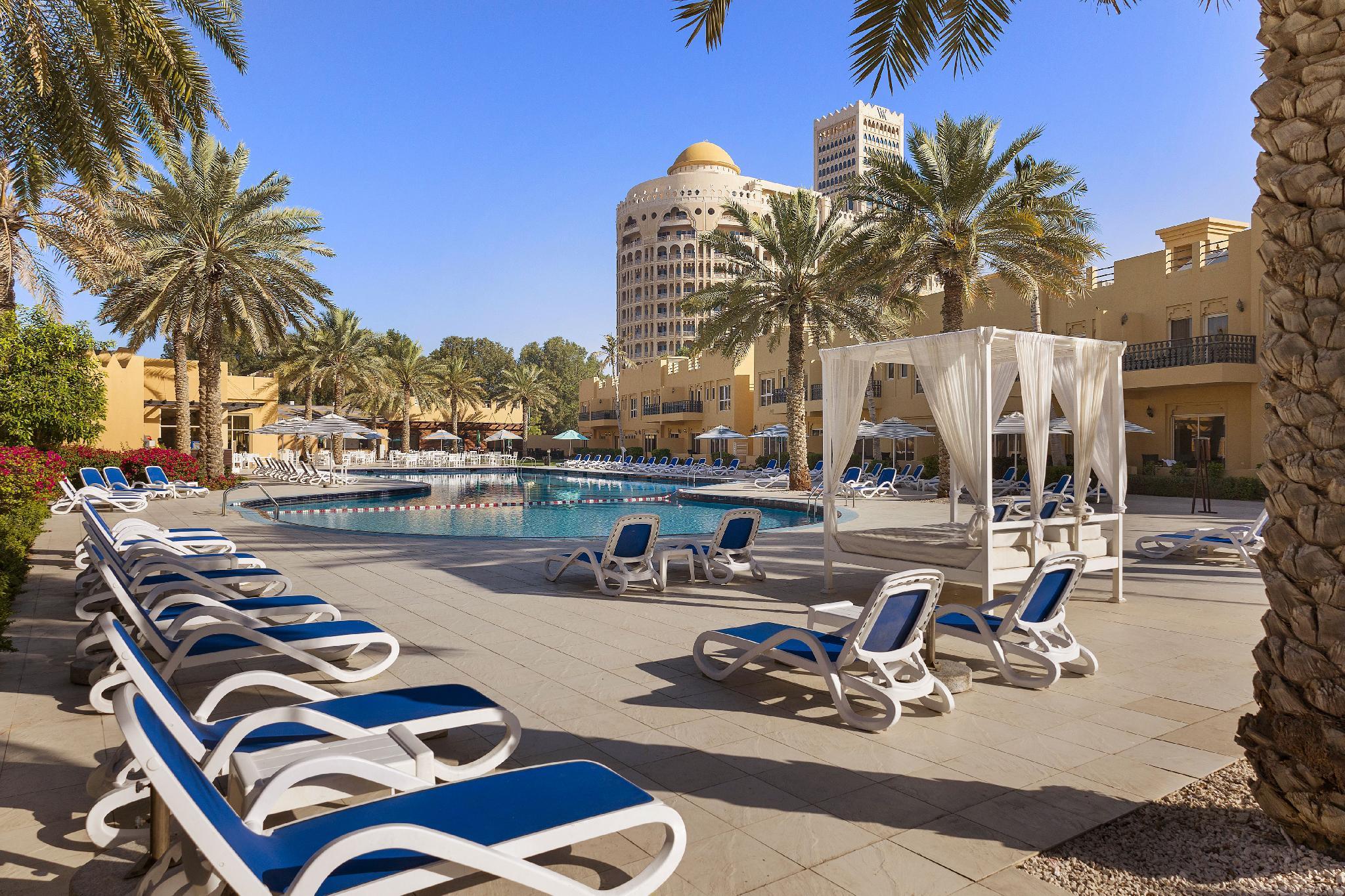 Al Hamra Village Hotel — 4