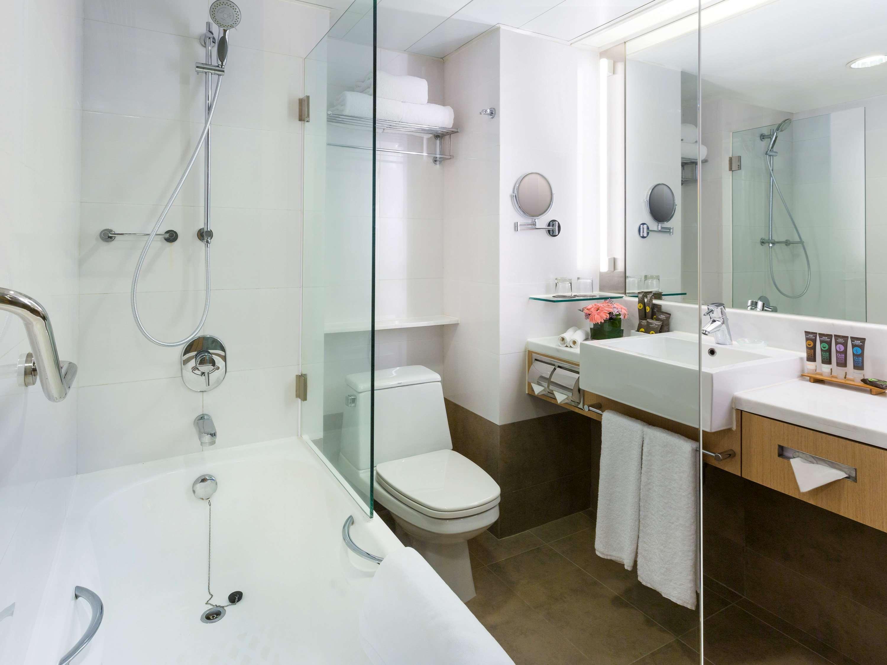 Novotel Century Hong Kong — 10