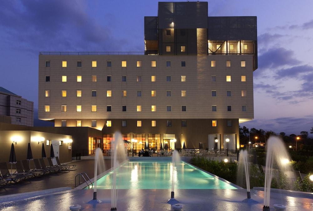 ibis Malabo — 2