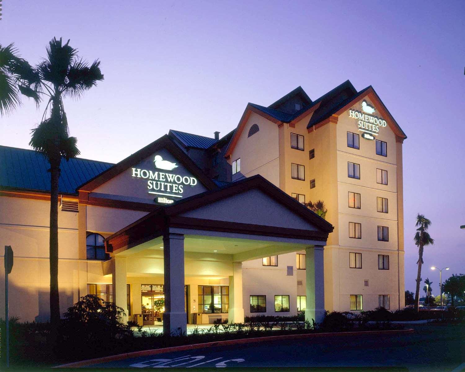 Homewood Suites By Hilton Anaheim-Main Gate Area — 2