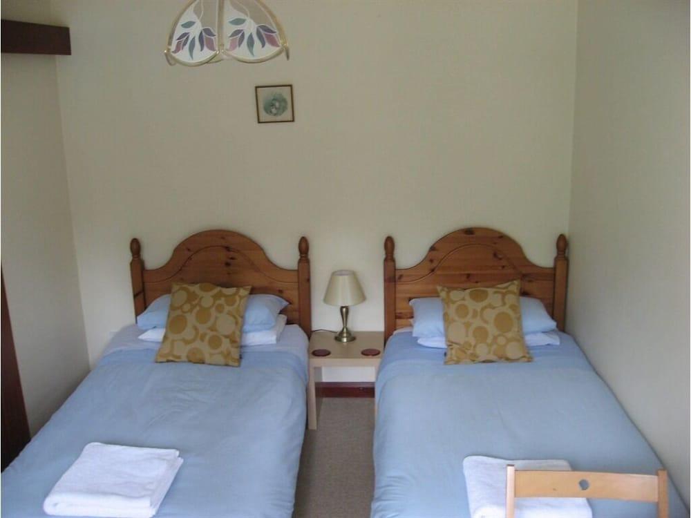 Hillside Self Catering — 5