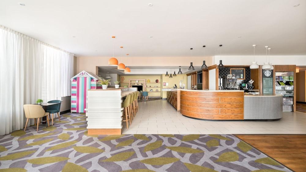 HOLIDAY INN BRIGHTON SEAFRONT — 9