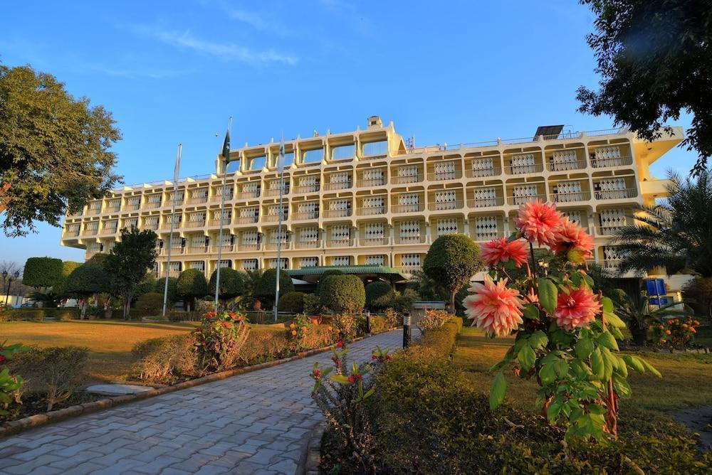 Serena Peshawar (Ex Pearl Continental Hotel) — 5