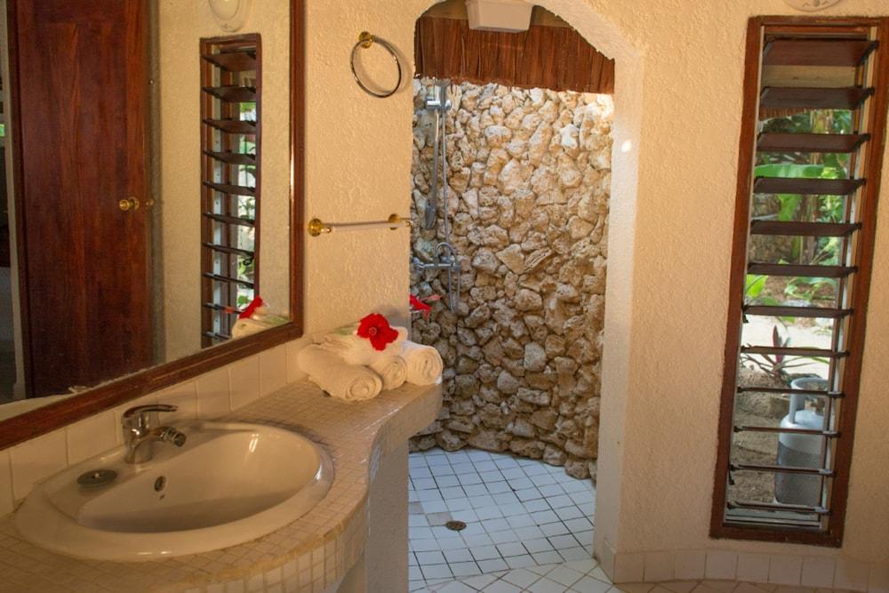 Breakas Beach Resort — 9