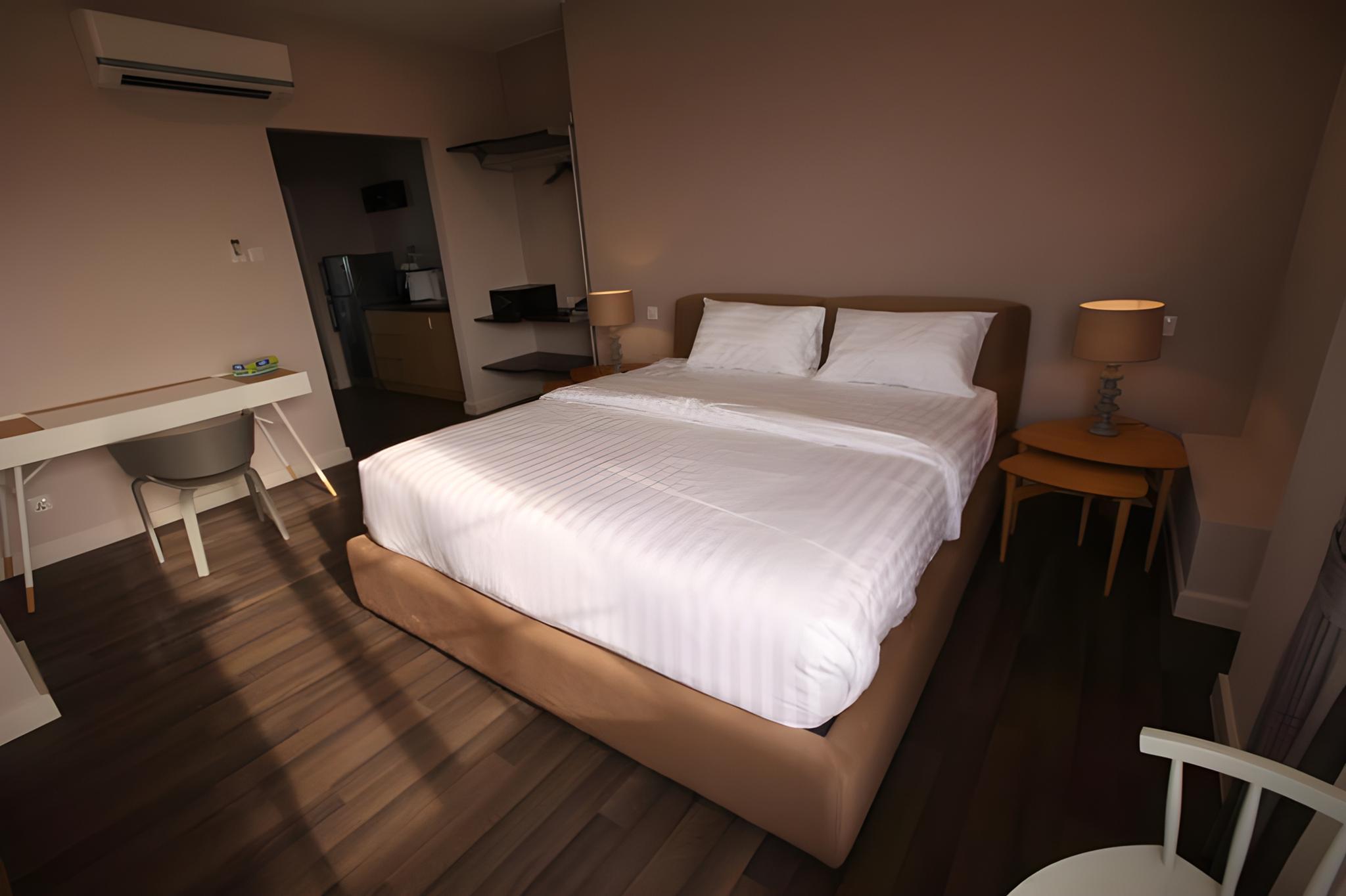 D'ANGGEREK SERVICE APARTMENT — 6