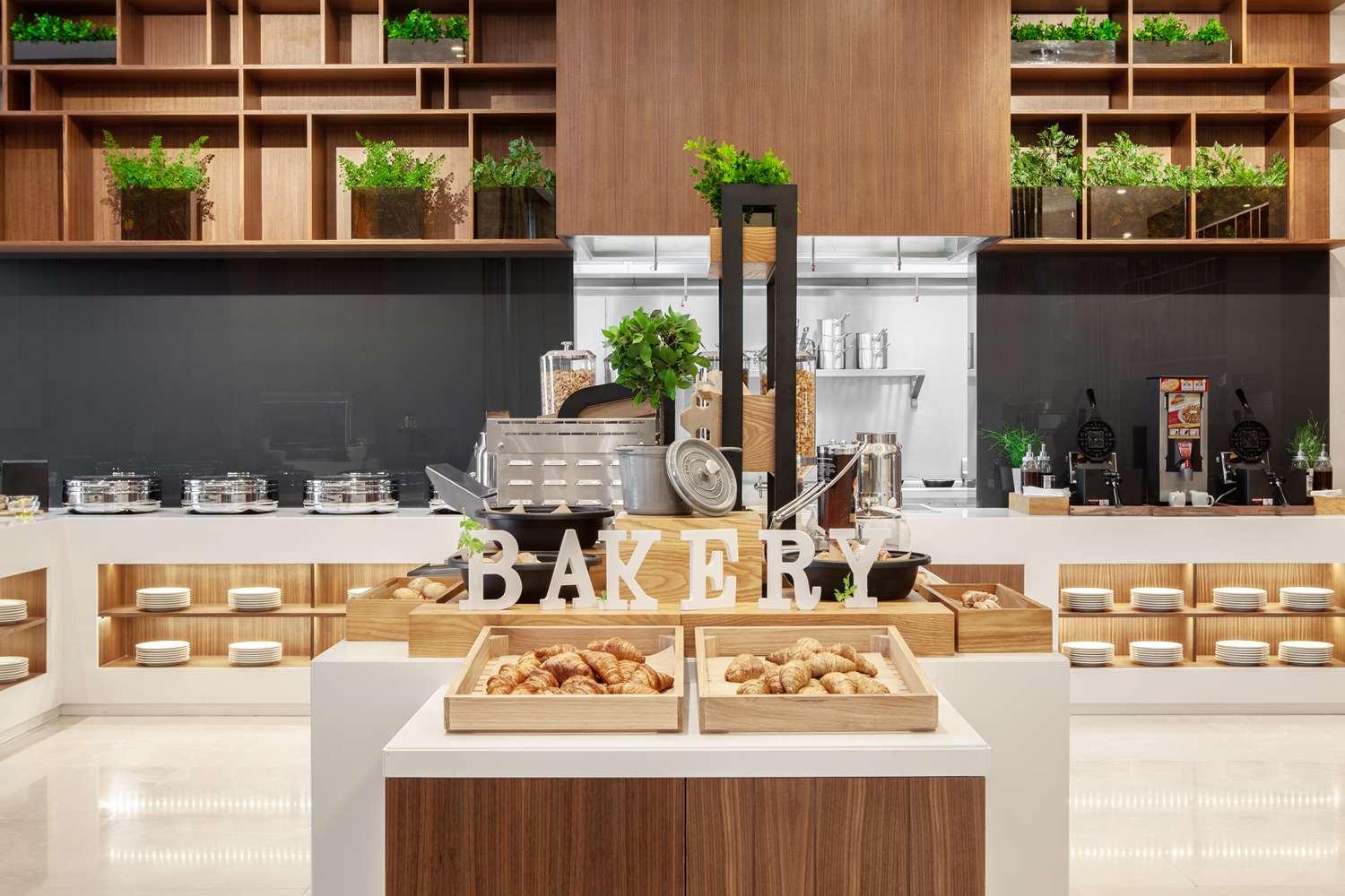 DoubleTree by Hilton – Dubai, Al Jadaf — 9