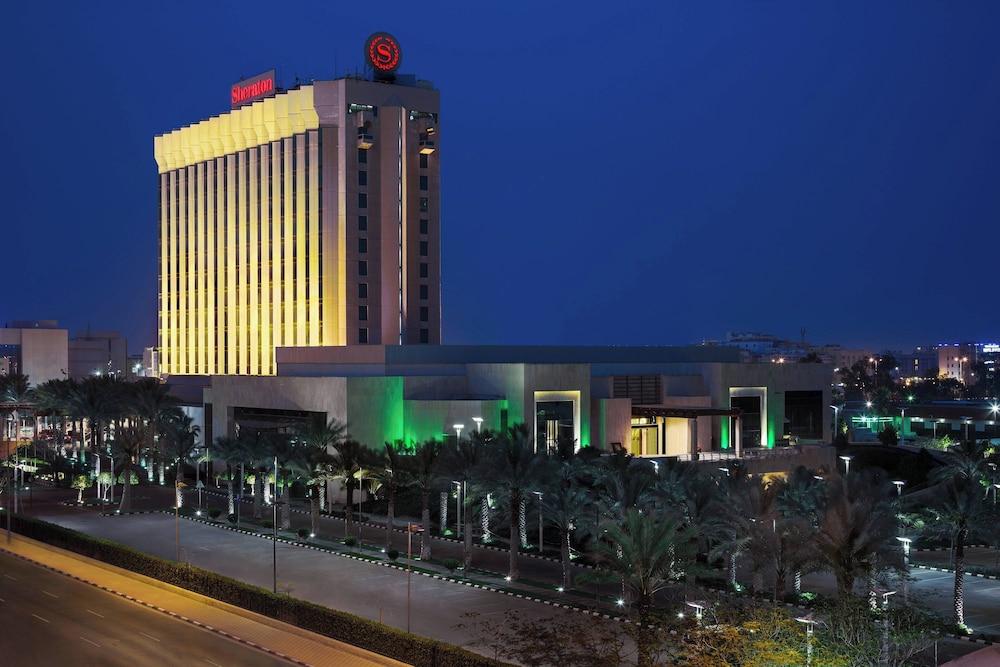 Sheraton Dammam Hotel & Convention Centre — 7