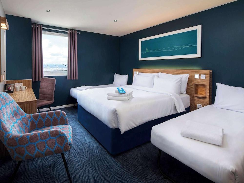 Travelodge Liverpool Central The Strand Hotel — 8