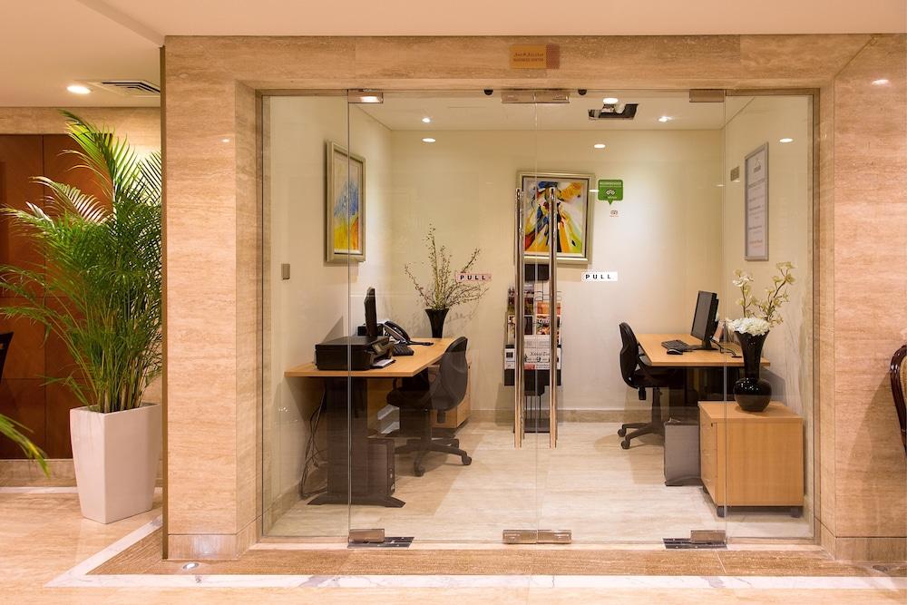Rayan Hotel Sharjah — 8