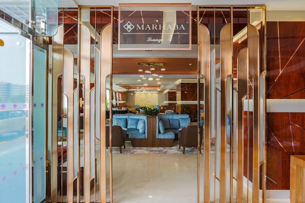 Park Regis Kris Kin Hotel — 10