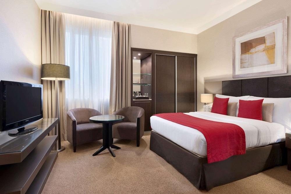 Ramada by Wyndham Abu Dhabi Downtown — 10