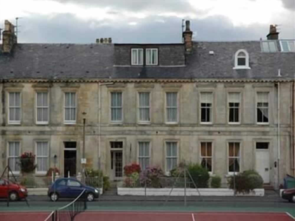 Eglinton Guest House — 1