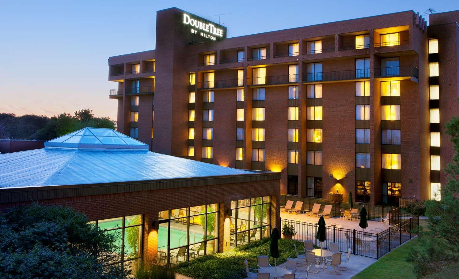 Doubletree By Hilton Hotel Syracuse — 2