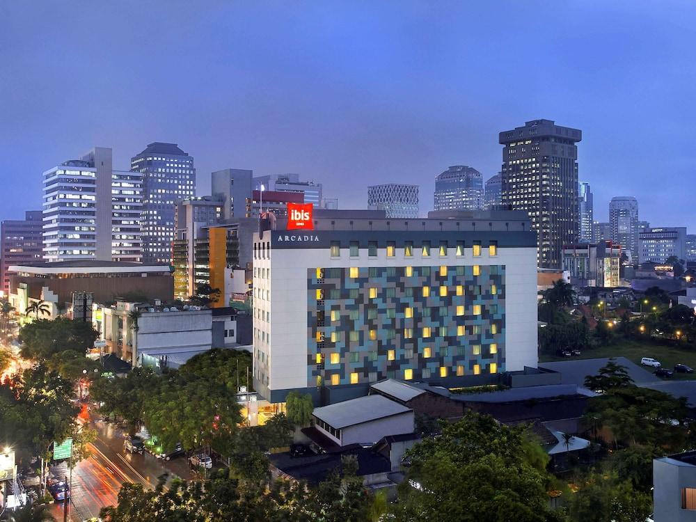 Horison Arcadia Wahid Hasyim — 3