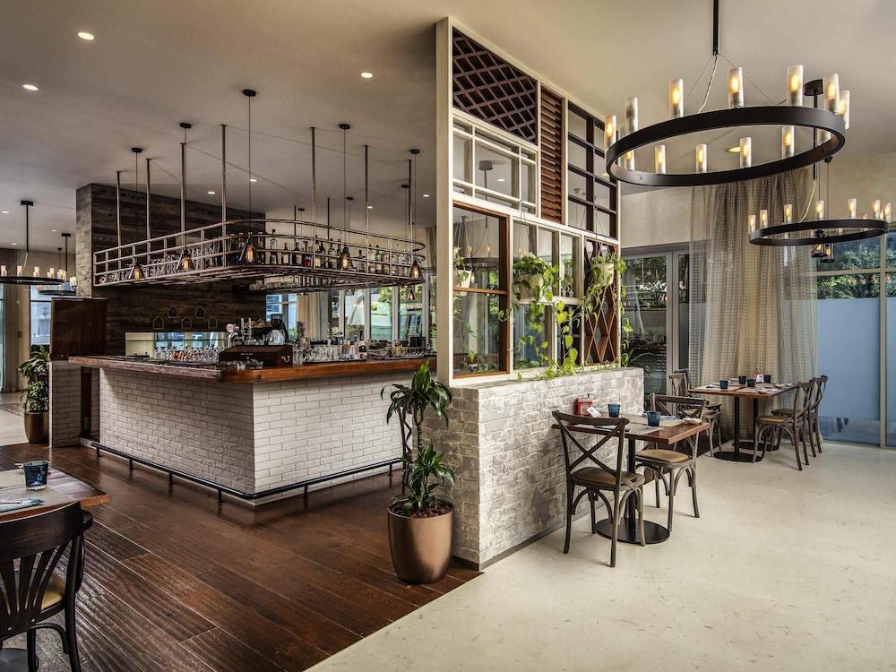 Pullman Dubai Jumeirah Lakes Towers - Hotel & Residence — 9