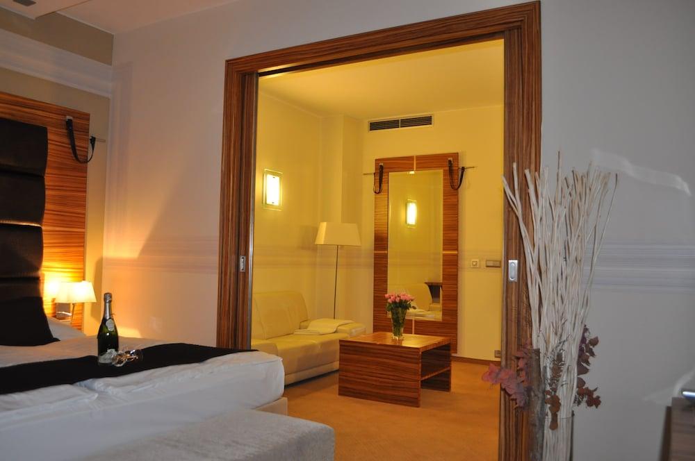 ART HOTEL WILLIAM — 9