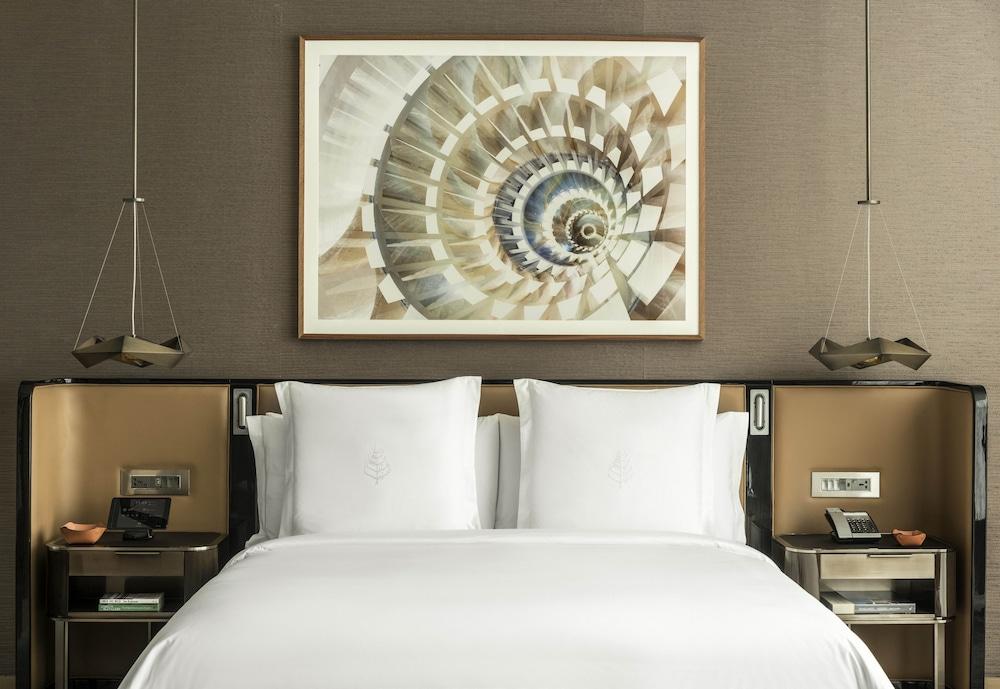 FOUR SEASONS HOTEL DUBAI INTERNATIONAL FINANCIAL CENTRE — 3