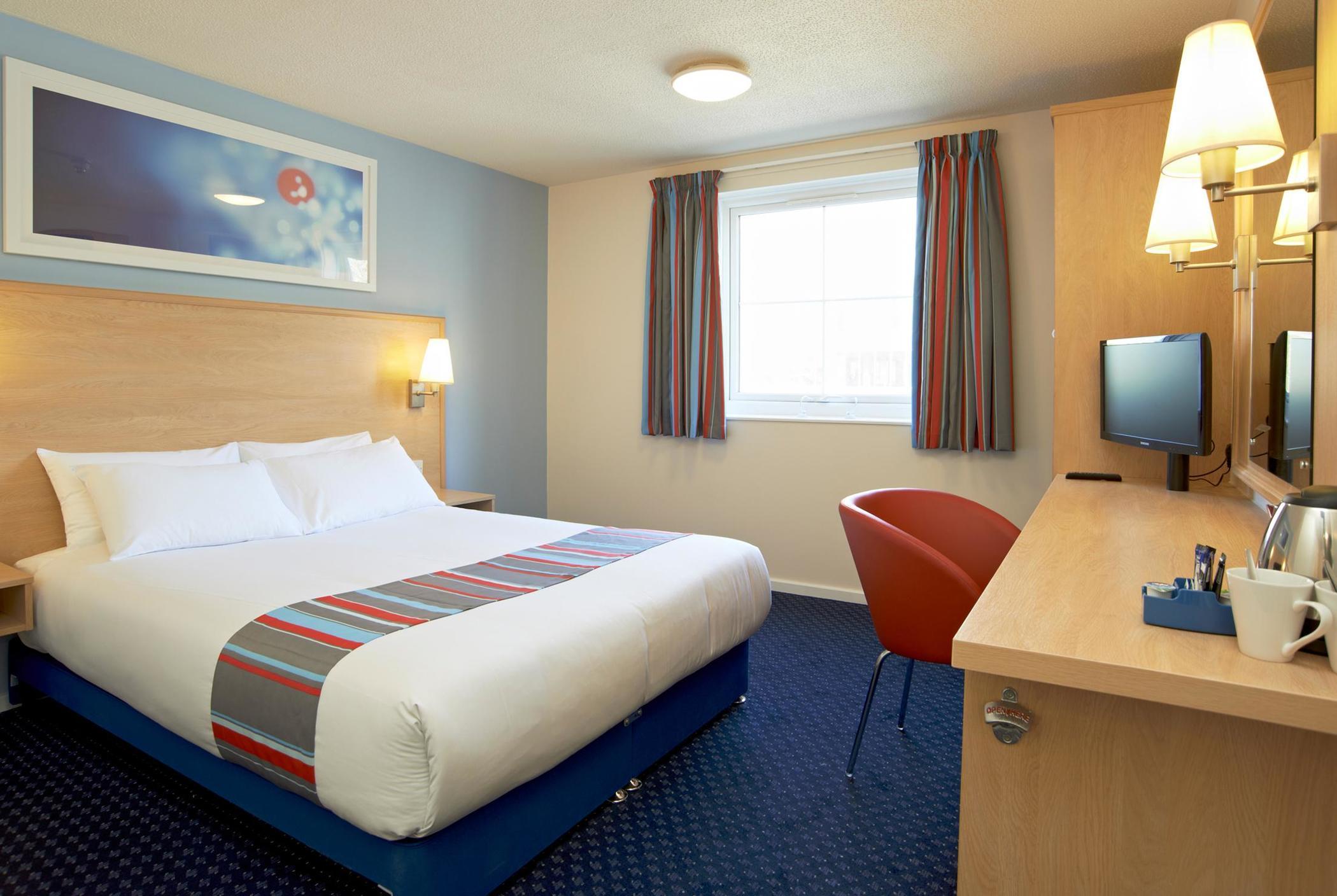 Travelodge Birmingham Central Broadway Plaza — 7