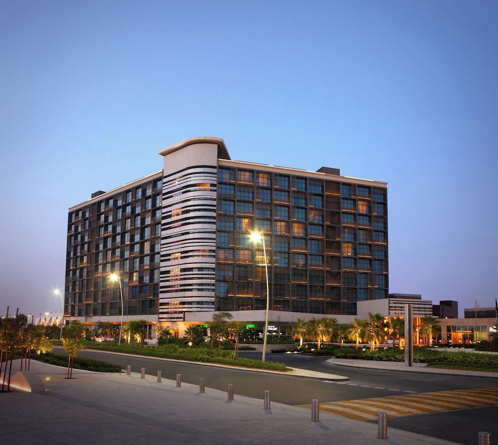 Yas Plaza Marina by IHG — 2