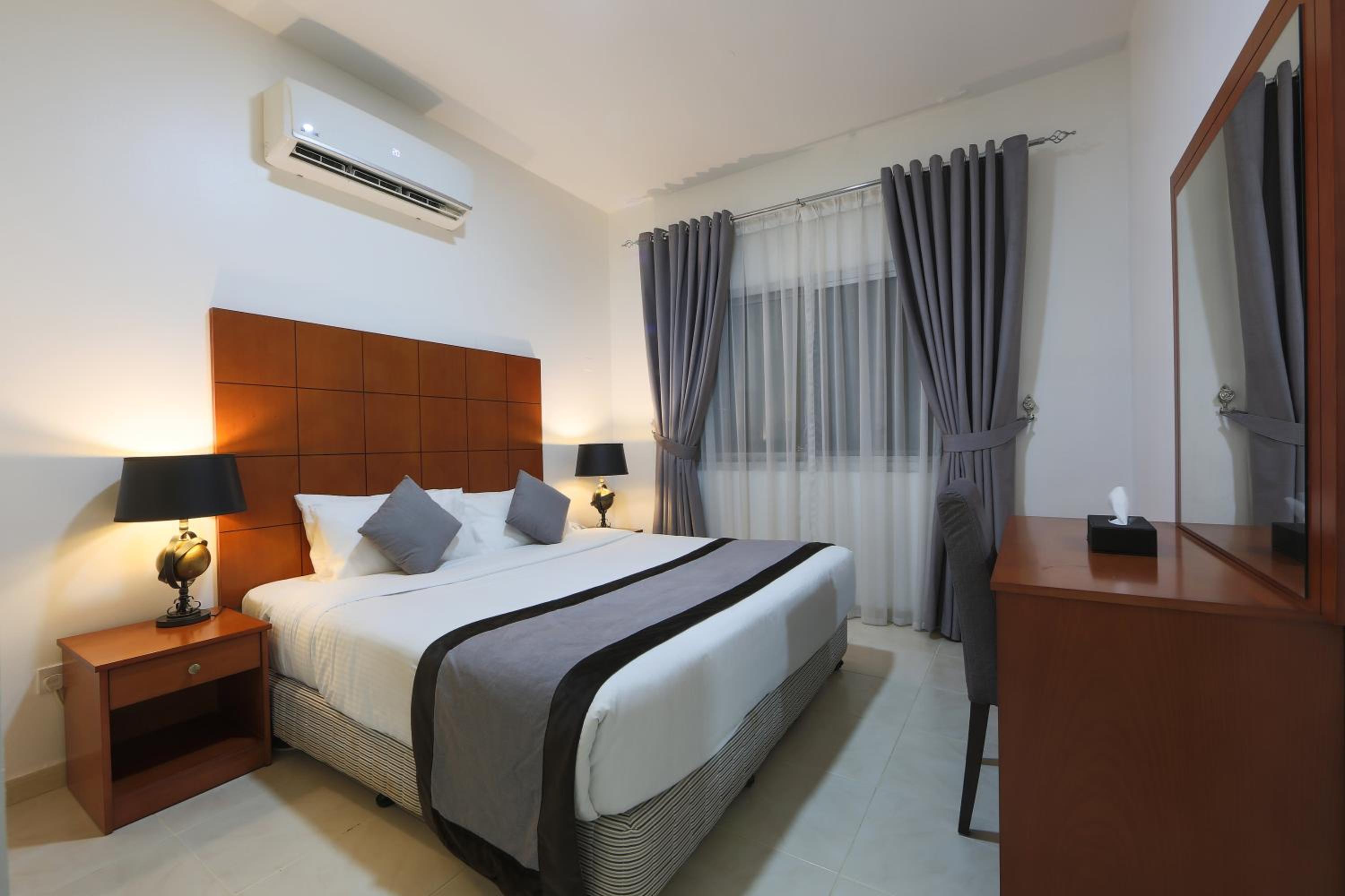 Nova Park Hotel — 6