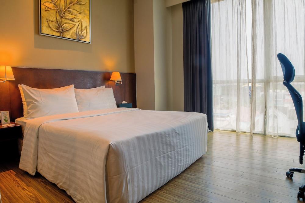 THE SWISS HOTEL APARTMENT(MB) 889075 — 8