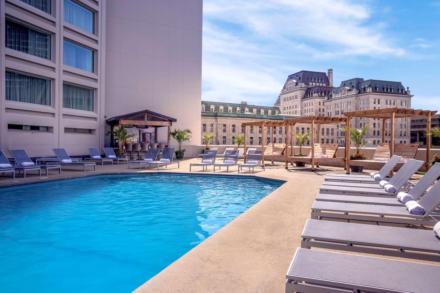HILTON QUEBEC — 4