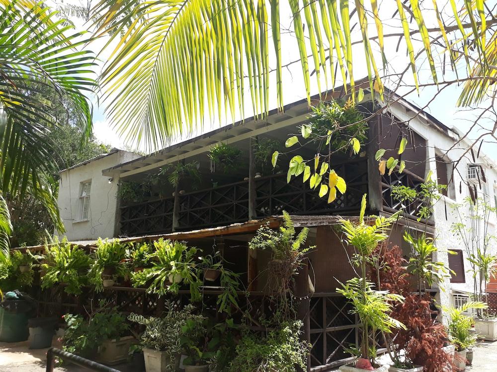 The Barbados CHI Centre 1213008