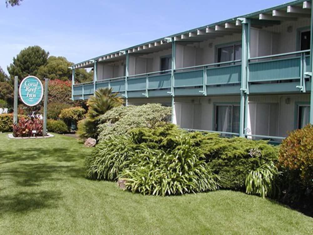 Coral Reef Inn & Suites — 3