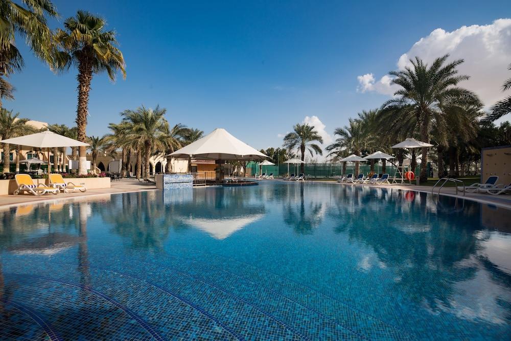 Metropolitan Al Mafraq Hotel — 4