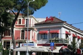 Jolly Hotel — 4