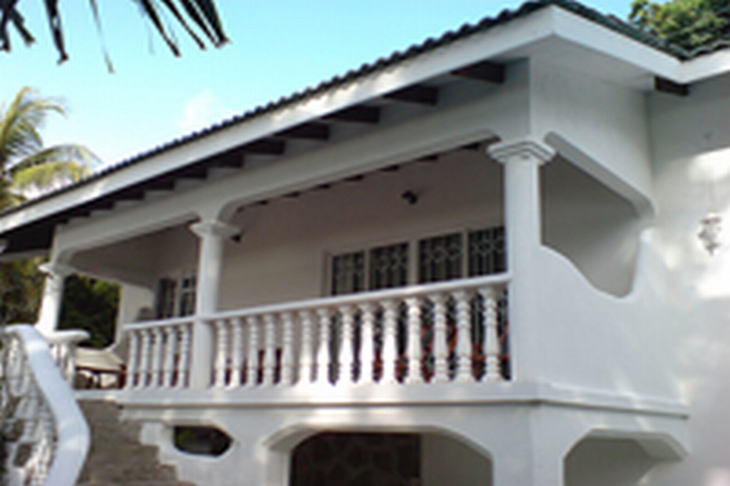 LAZARE PICAULT CHALETS(M) — 4