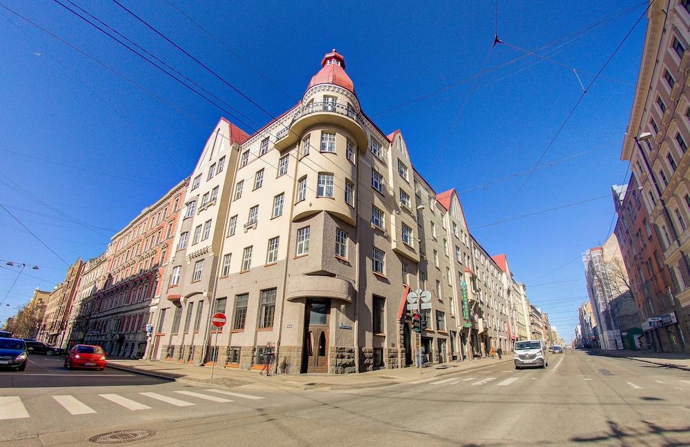 Viktorija Hotel 1065288 — 2