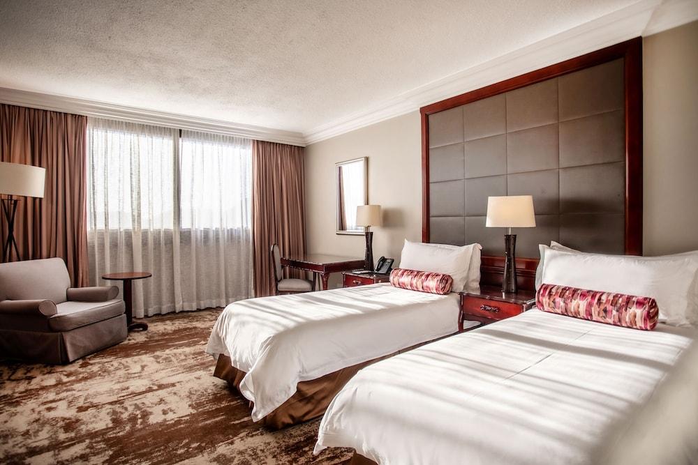 The Cascades Hotel at Sun City Resort — 8