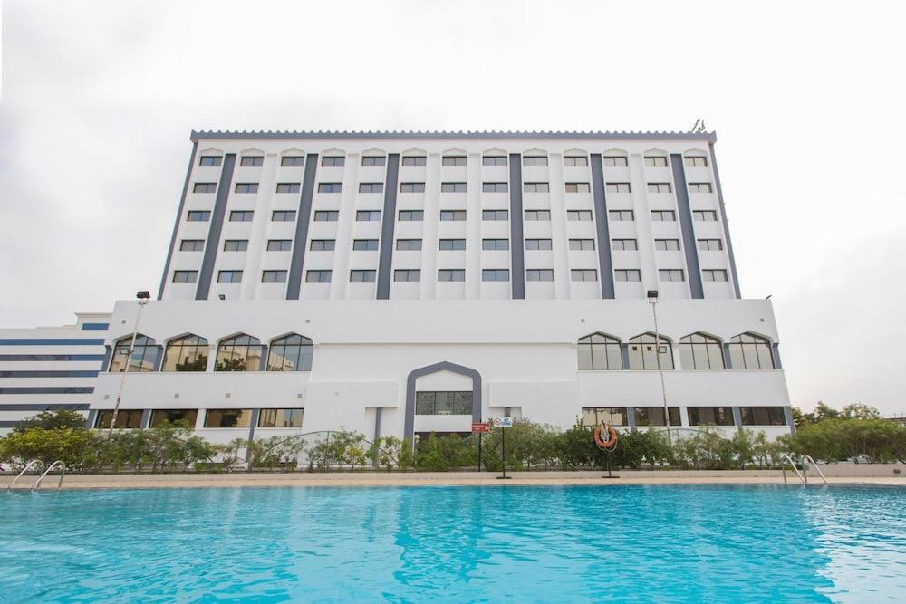 Muscat Holiday — 4
