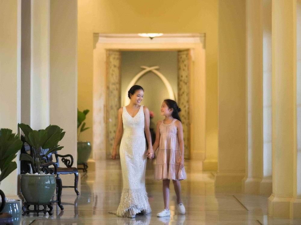 Raffles Hotel Le Royal — 8