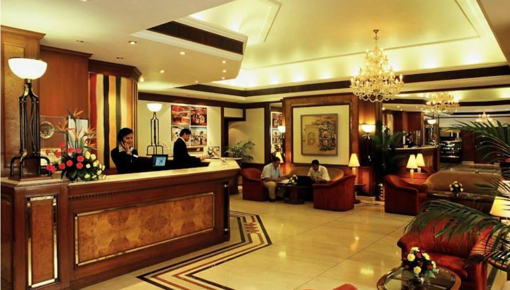 Fariyas Hotel Mumbai — 8