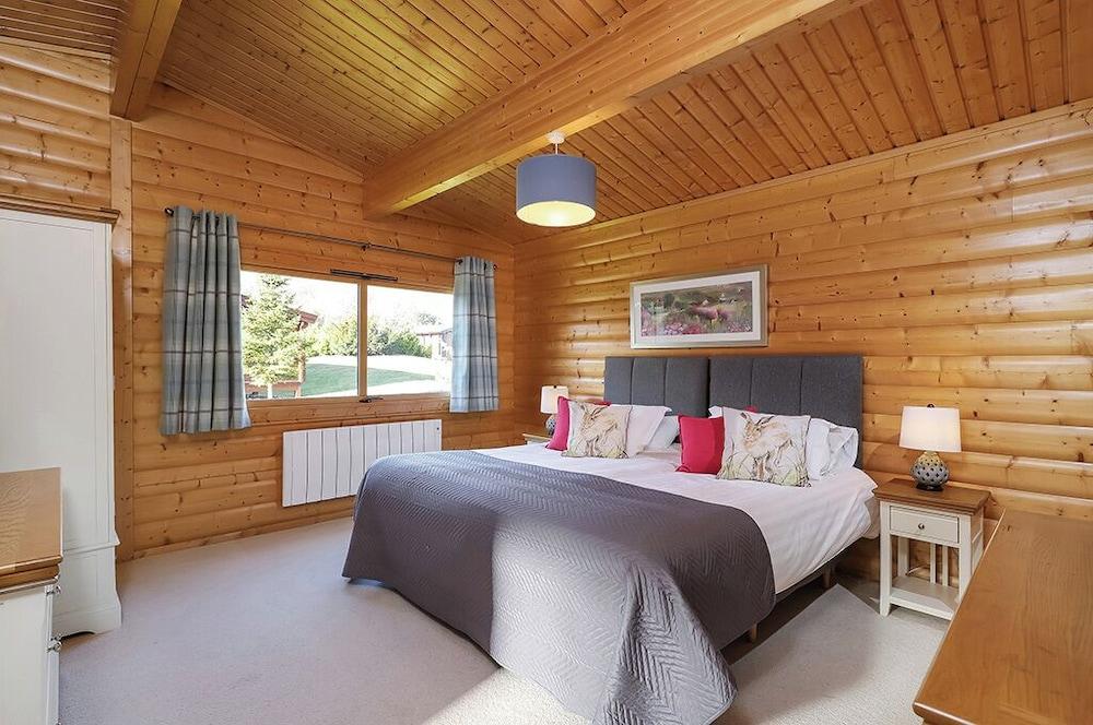 South Winchester Lodges — 6