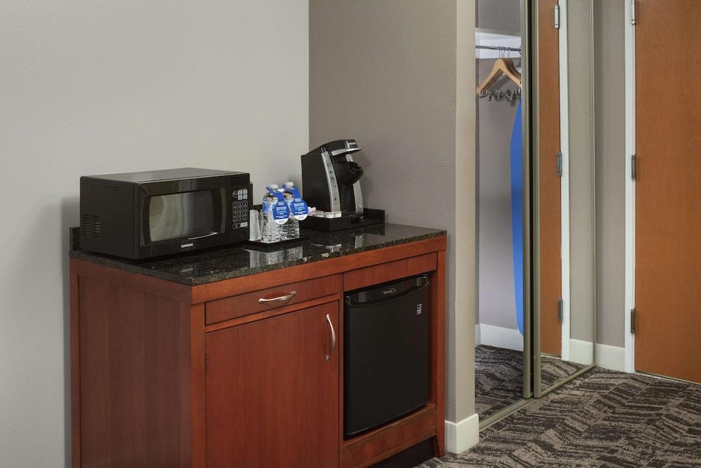 Hilton Garden Inn Dallas/Allen — 6
