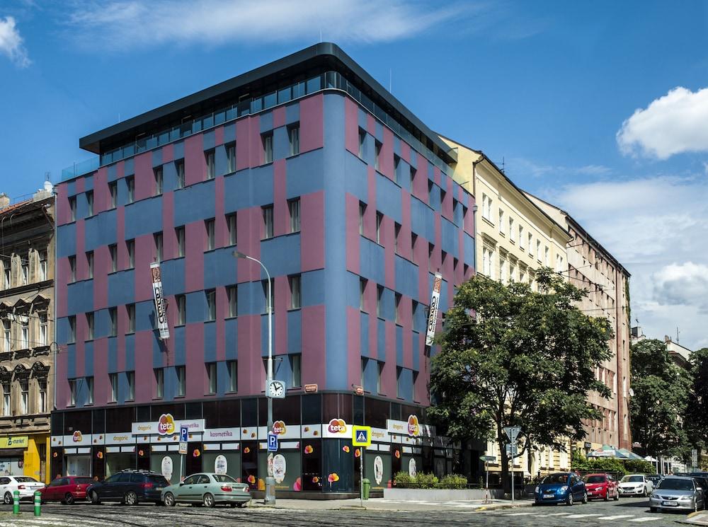 HOTEL GALILEO 110902 — 1