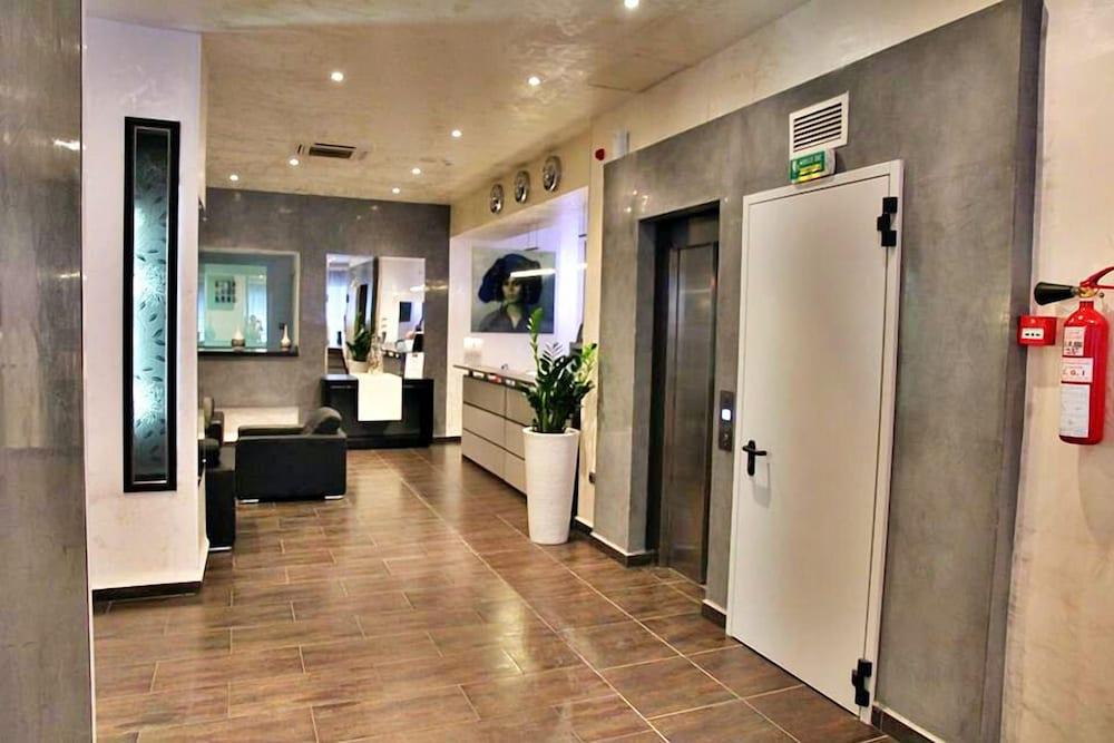 Abc Hotel — 6