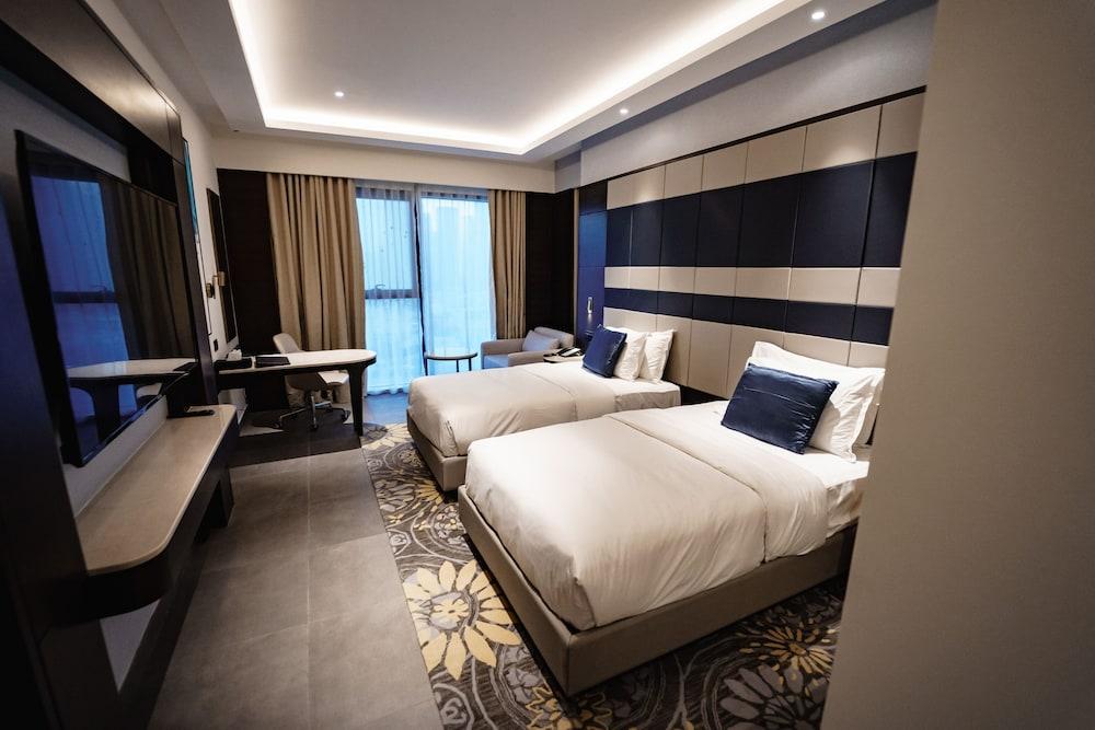 Ramee Dream Hotel Downtown — 10