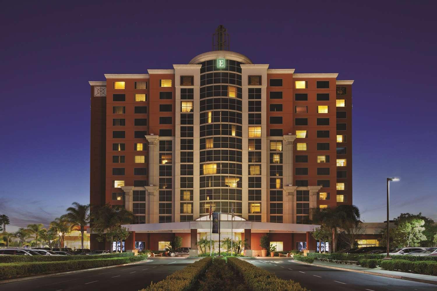 Embassy Suites By Hilton Anaheim South — 3